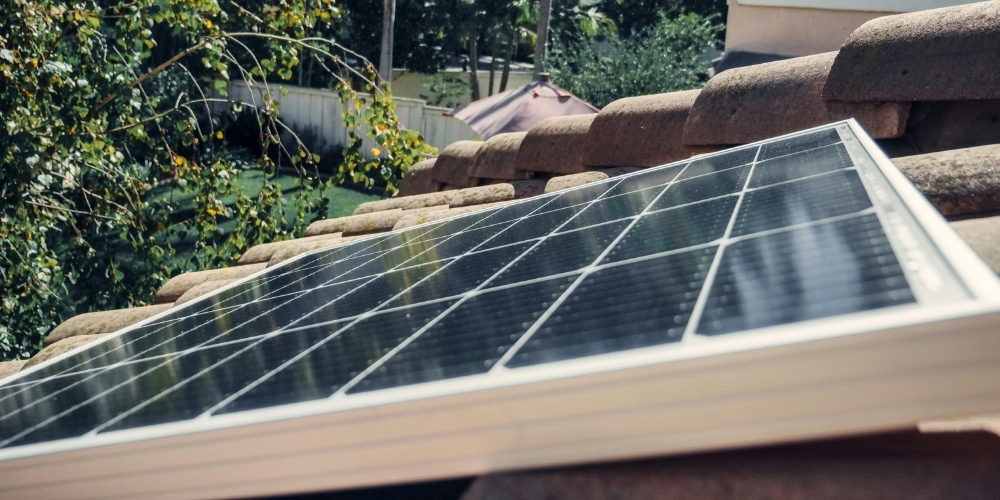 Чому бізнес обирає компанію «Правильне електроживлення» для встановлення СЕС